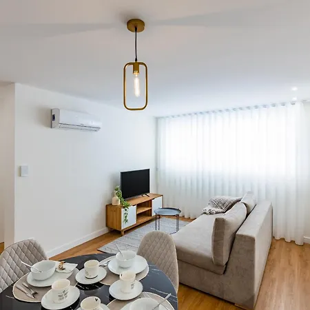 Pestana - In Center, Modern, New And Cozy アパート *