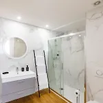 Pestana - In Center, Modern, New And Cozy