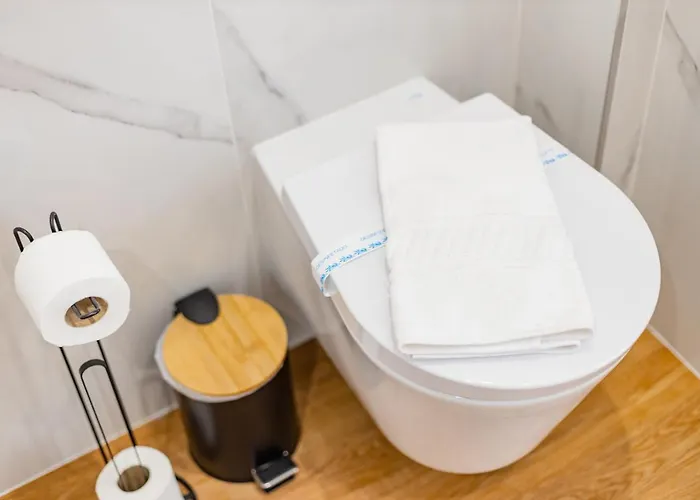 Pestana - In Center, Modern, New And Cozy *